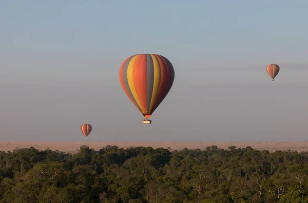 Grandes Globos Colores Sobre Hermoso Fondo —  Fotos de Stock