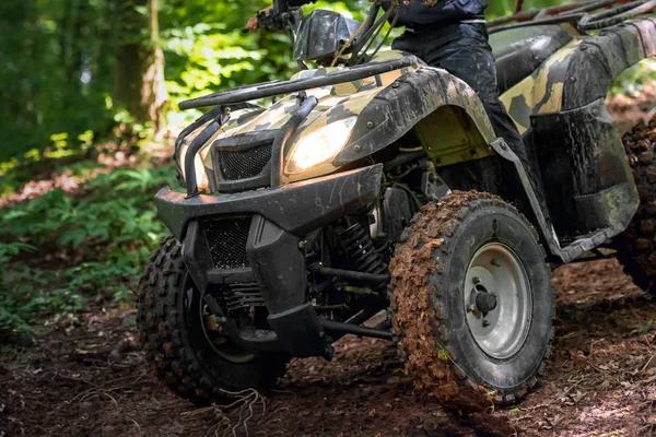 Een Ritje Atv Rode Weg — Stockfoto