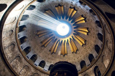 İsrail / Jerusalem - 03.23.2016: Kudüs'te kutsal kilise İsa'nın mezar tavan.