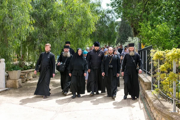 Israel Tabor 2016 Grupo Peregrinos Ortodoxos Eleva Iglesia Transfiguración Monte — Foto de Stock