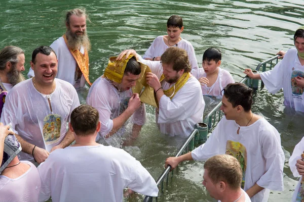 Israel Jordania 2016 Peregrinos Cristianos Durante Ceremonia Bautismo Río Jordán — Foto de Stock