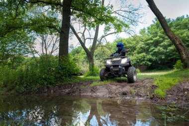 Kırmızı yolda bir ATV gezisi..