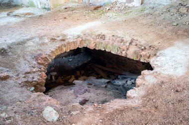 Chervone eski bir kilise kalıntıları. Ukrayna