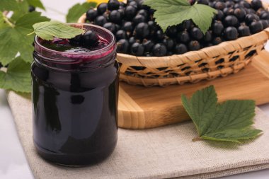 Siyah frenk üzümü reçeli, blackcurrants koruma