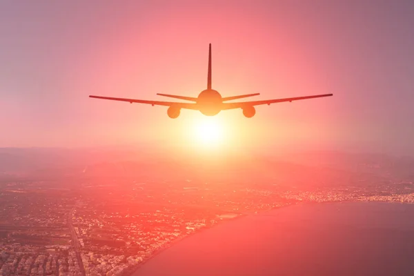 항공기는 리조트 타운에 — 스톡 사진
