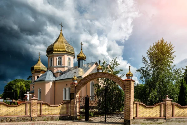 Ortodoks Kilisesi. Kavram - karşıt muhalefet zorlar