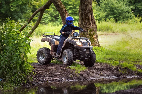 Kırmızı yolda bir ATV gezisi..