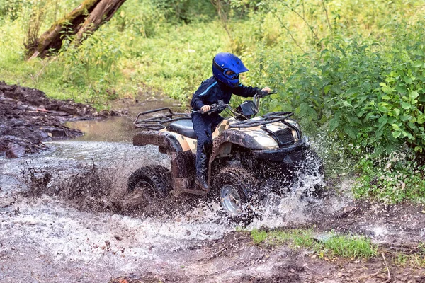 Kırmızı yolda bir ATV gezisi..
