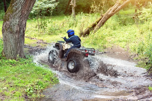 Kırmızı yolda bir ATV gezisi..