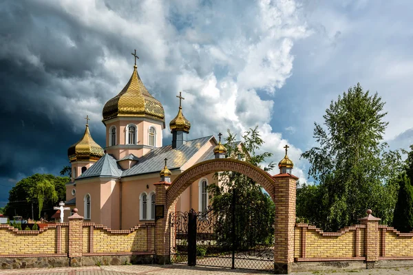 Ortodoks Kilisesi. Kavram - karşıt muhalefet zorlar