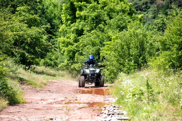 Kırmızı yolda bir ATV gezisi..