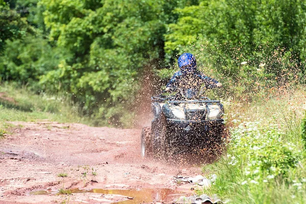 Kırmızı yolda bir ATV gezisi..