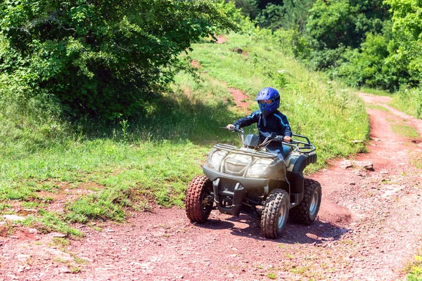 Kırmızı yolda bir ATV gezisi..