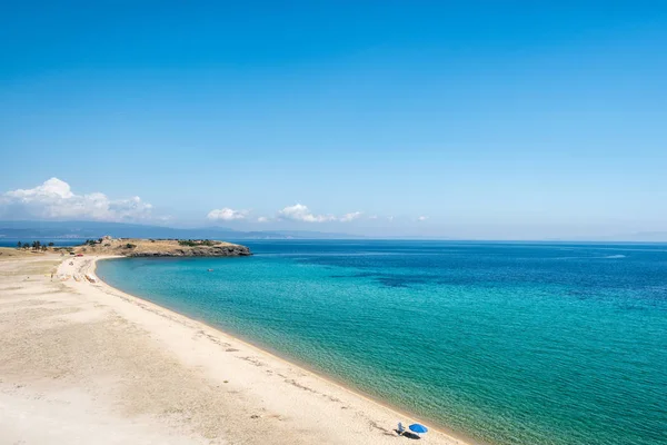 希腊的水晶绿松石海滩。西托尼亚。希腊风景如画的地方 — 图库照片