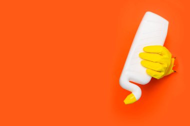 Temizlik servisi. Özel evlerin ve ofis binalarının temizlenmesi ve dezenfekte edilmesi. Temizlik sağlığın anahtarıdır..