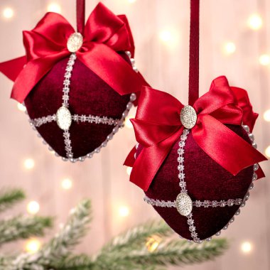 . Noel ağacı için süsleme. El yapımı Noel topları. Çok güzel nakış..