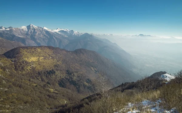 Panorama et horizon alpins suisses — Photo