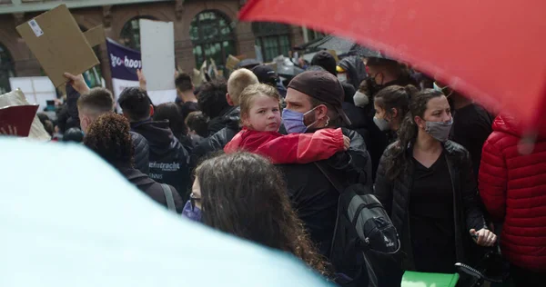 Black Lives Matter Rally Frankfurt Germany June 6Th 2020 Father — Stock Photo, Image