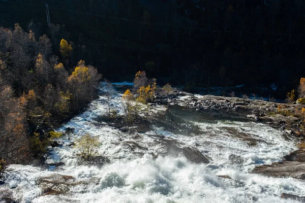 Φθινοπωρινό Τοπίο Ταχεία Ροή Του Ποταμού Νορβηγία — Φωτογραφία Αρχείου
