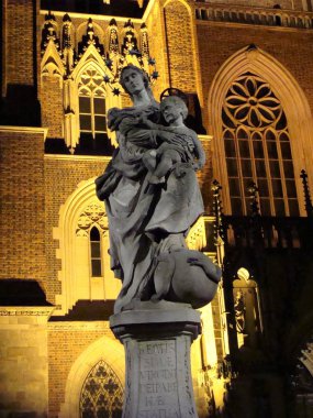 Wroclaw, heykel önünde Kilisesi, Holy Cross, Polonya