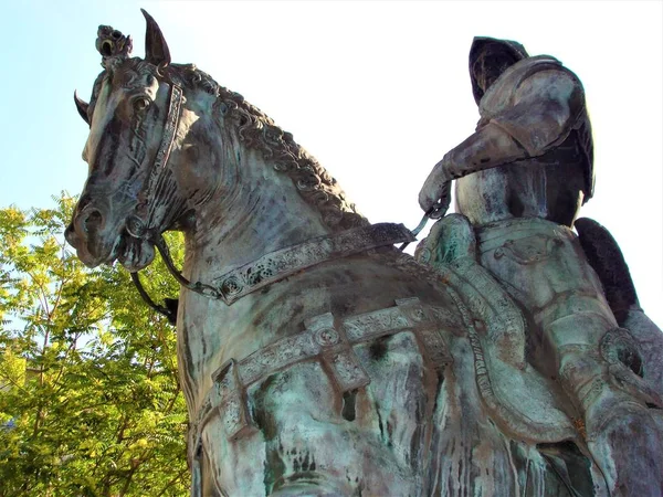 Varşova, Polonya'da Bartolomeo Colleoni'nin Binicilik heykeli