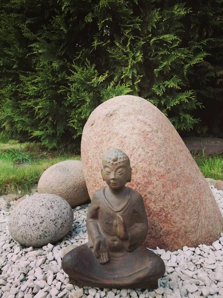 Figurinha Buda Gautama Cerâmica Jardim — Fotografia de Stock