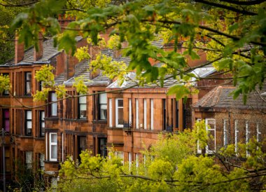 Kırmızı kumtaşı kiralık daireler Southside Glasgow satırı