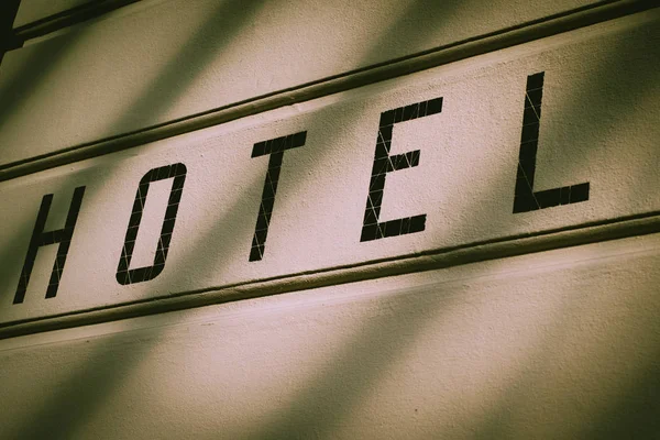 Hotel Sign Sur Élégant Bâtiment Hitorique Dans Une Ville Européenne — Photo