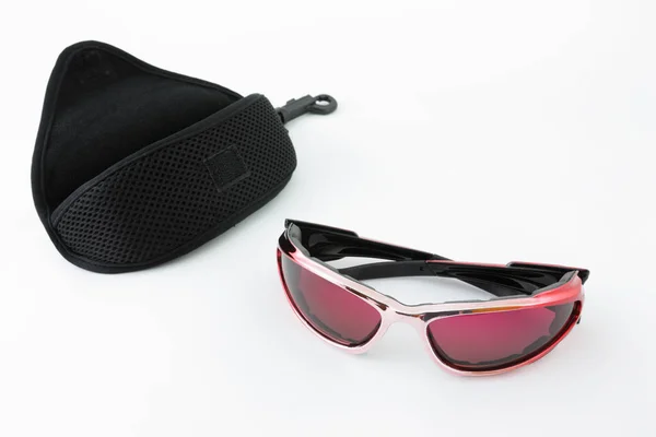 Gafas Deportivas Color Rosa Estuche Aislado Sobre Fondo Blanco — Foto de Stock