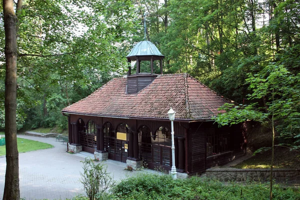 Altes Holzhaus Wald — Stockfoto