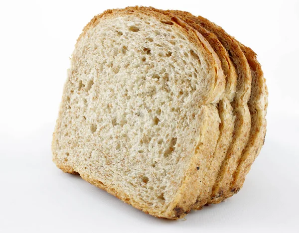 Pane Integrale Fresco Tagliato Fette Fondo Bianco — Foto Stock