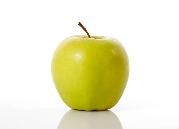 Une Pomme Verte Isolée Sur Fond Blanc — Photo