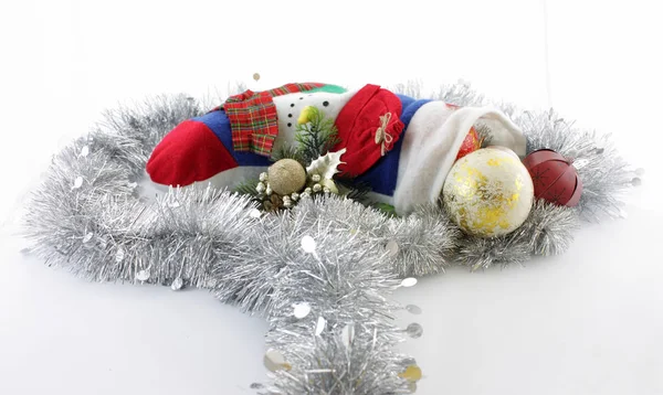 Baubles Natale Con Altre Decorazioni Isolate Sfondo Bianco — Foto Stock