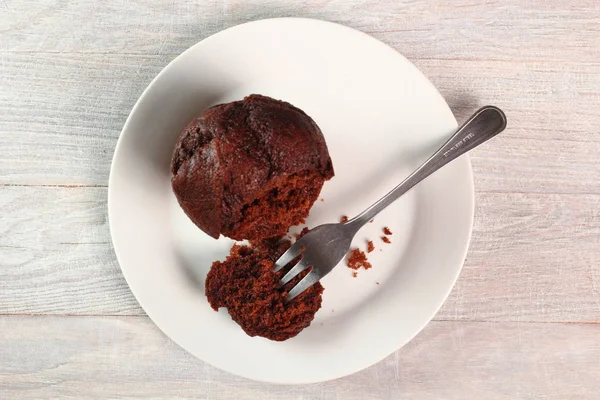 Шоколадный Кекс Тарелке — стоковое фото