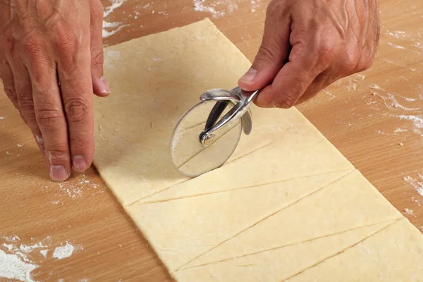 Croissant Plätzchen Mit Marmelade Zubereiten Serie Teig Mit Ausstecher Dreiecke — Stockfoto