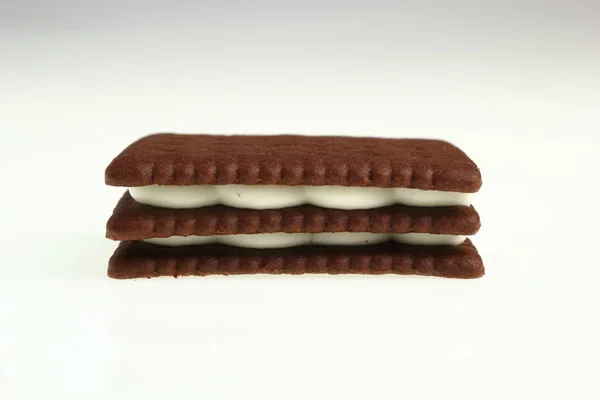 チョコレート クリーム クッキー サンドイッチ — ストック写真