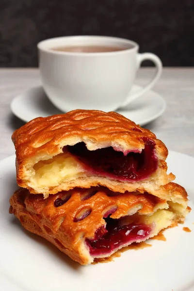 Viennoiserie Pâtisserie Feuilletée Aux Pommes Aux Bleuets — Photo