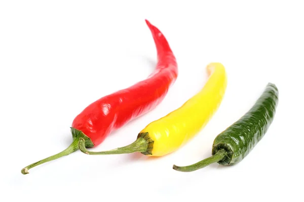 Cayenne Pepers Witte Achtergrond — Stockfoto
