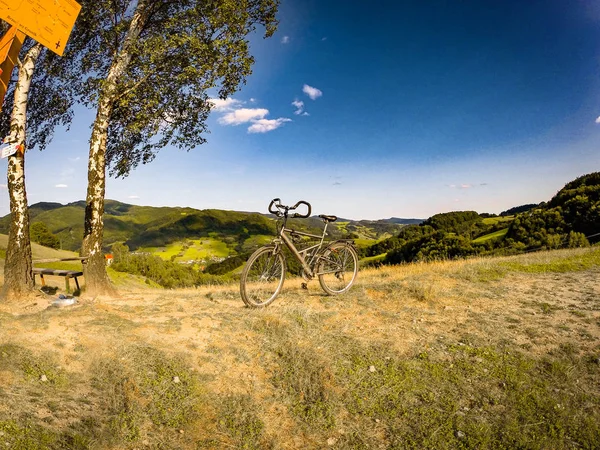 Bicycle Mountain Range Background Beskid Sadecki Rytro Village Poland — Stock Photo, Image