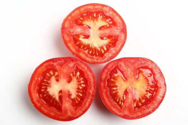 Tomates Frescos Aislados Sobre Fondo Blanco — Foto de Stock