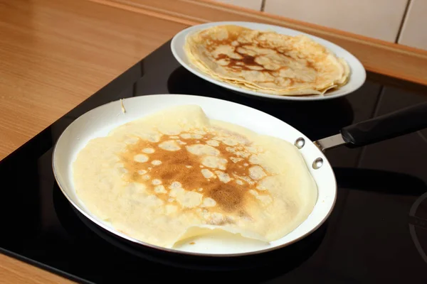 Making Pancake Crepes Home — Stock Photo, Image