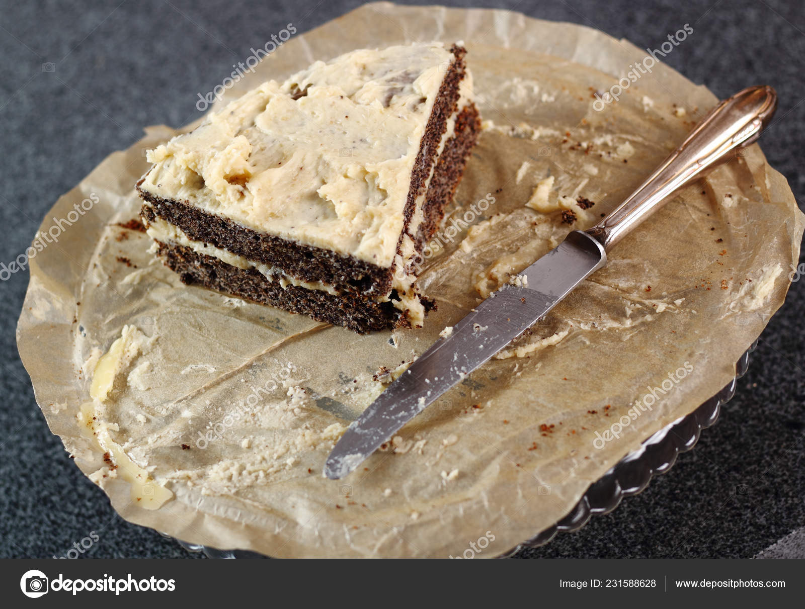 Poppy Seed Cake Buttercream Icing Stock Photo by ©ffolas 231588628