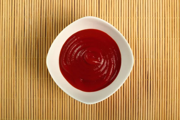 Ketchup Taça Diretamente Acima — Fotografia de Stock