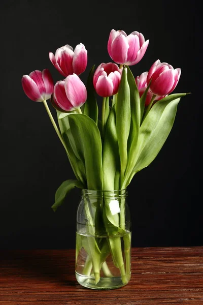 Цветущие Розы Тюльпаны — стоковое фото