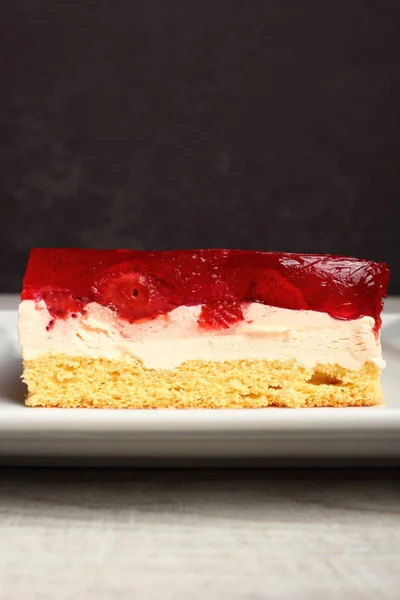 Gâteau Gelée Savoureux Aux Fraises — Photo