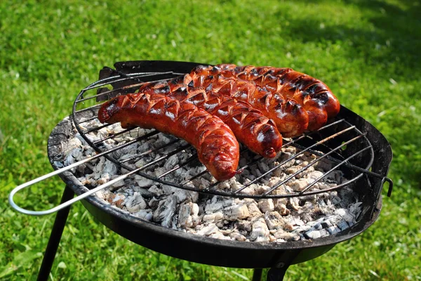 Würstchen Auf Dem Grill Grillen — Stockfoto