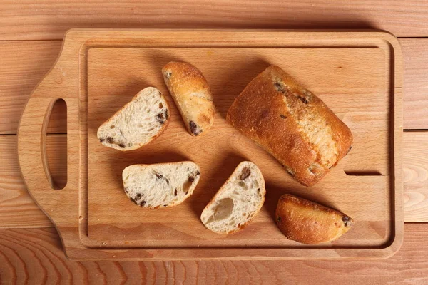 Ciabatta Con Aceitunas Negras Pan Blanco Italiano — Foto de Stock