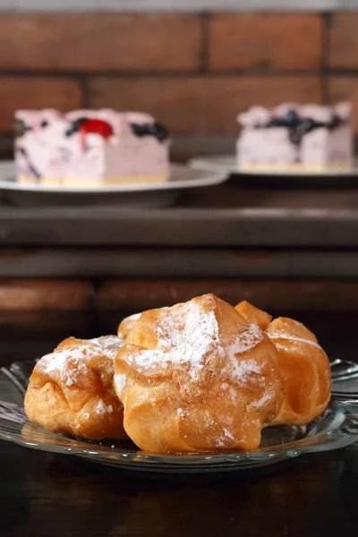 Cream puff with custard filling