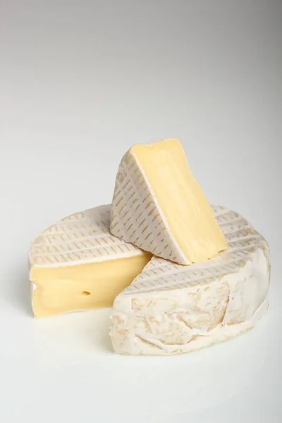 Verse Smakelijke Camembert Kaas — Stockfoto