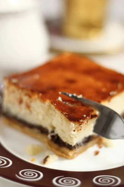 Eating Cheesecake Poppy Seed Filling — Stock Photo, Image